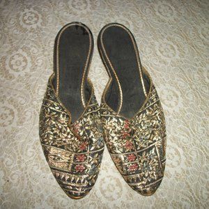 COSTUME COSPLAY WOVEN GILT THREADS MULES 7.5